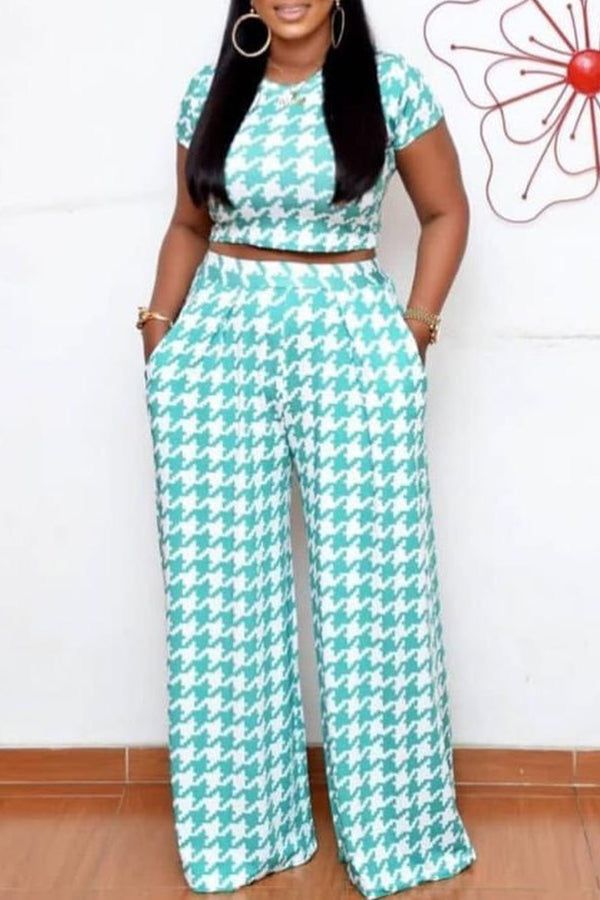 Elegant Two-Piece Outfit | Modern Fit with Timeless Style